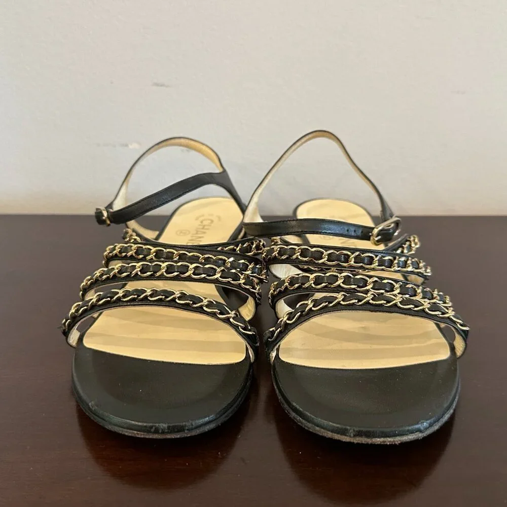 Chanel Black Leather CC Logo Chain Strap Women's Sandals Sz 40 Made in Italy